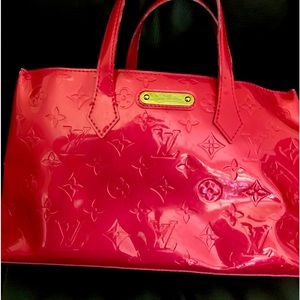 Louis Vuitton Wilshire Monogram Vernis Handbag
